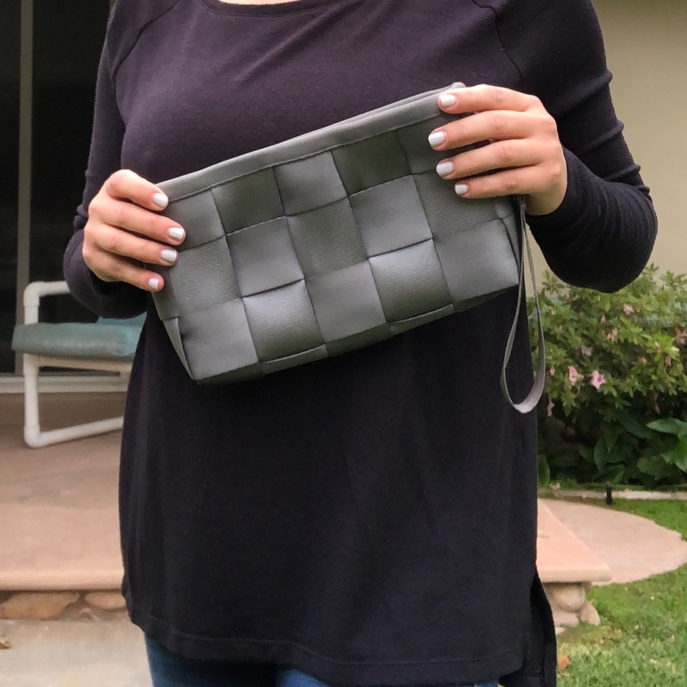Harvey’s Seatbelt Bag Silver Clutch/Wristlet